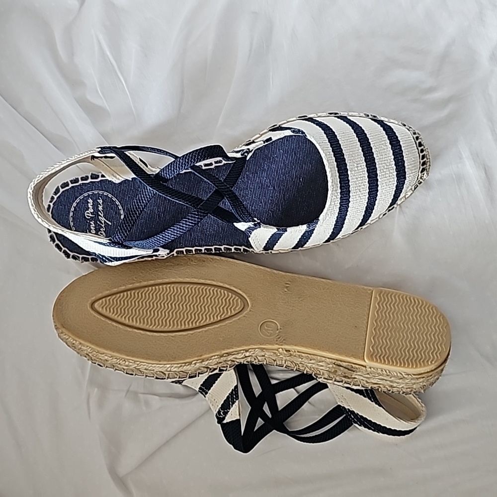Shoes - espadrilles - Picture 2 of 2